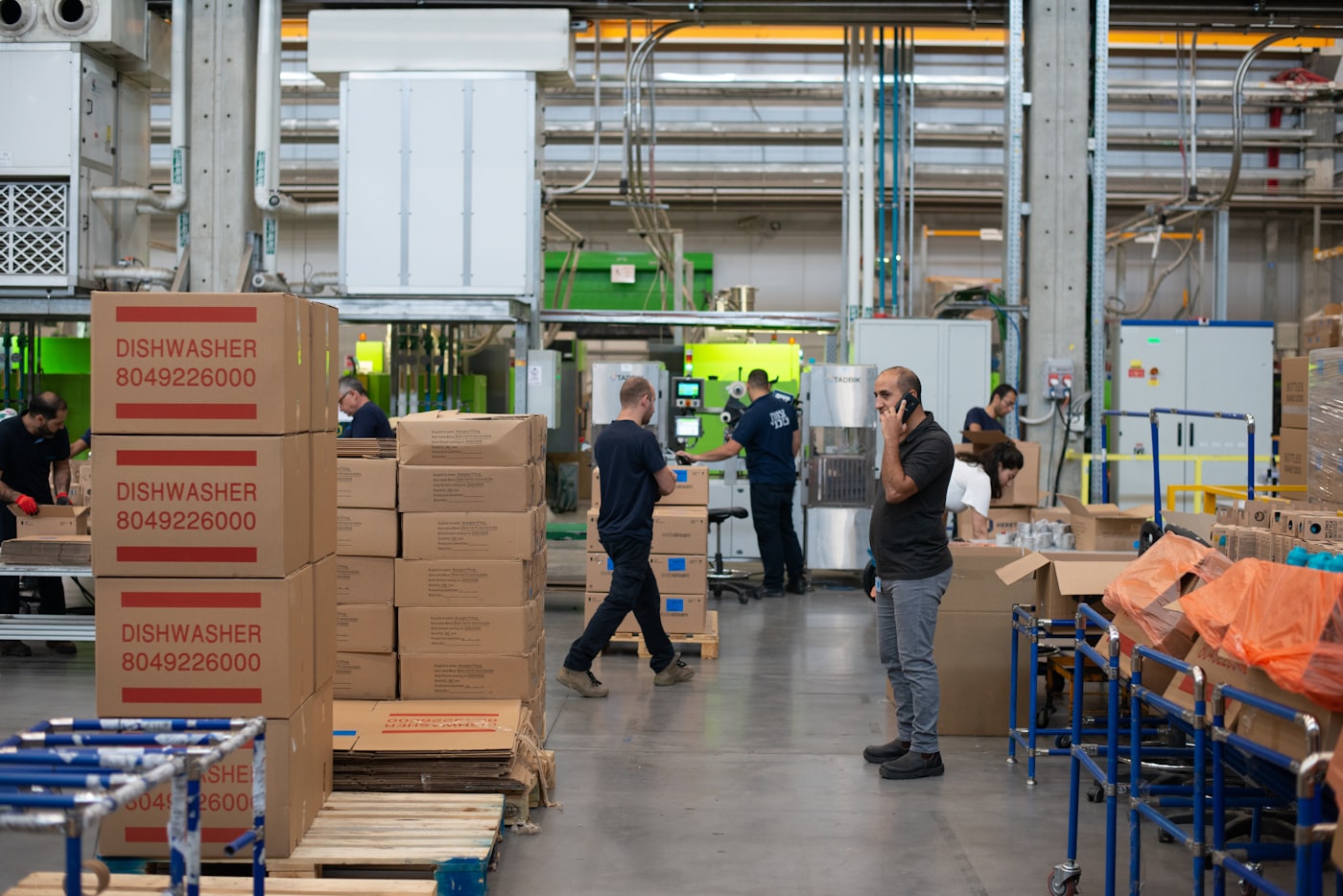 Spare parts for heavy equipment
